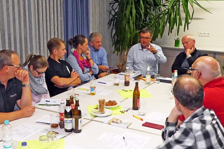 bezirk4 stammtisch jugendausbildung 4 20181111 1556458652