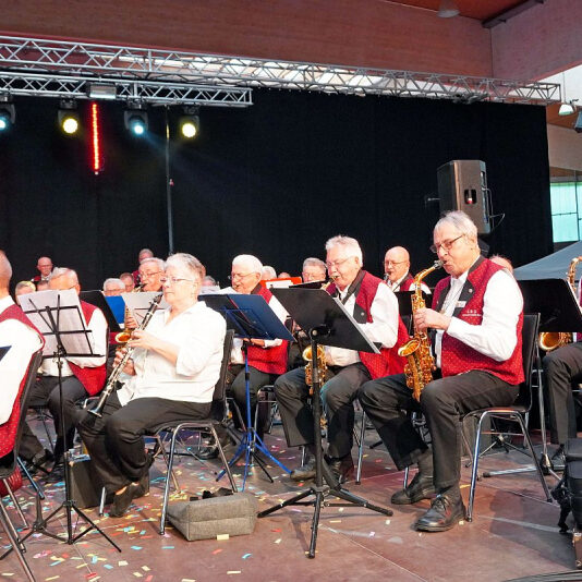 seniorenblasorchester beim wertungsspiel in der arena geisingen 2023 14 20230518 2085302424
