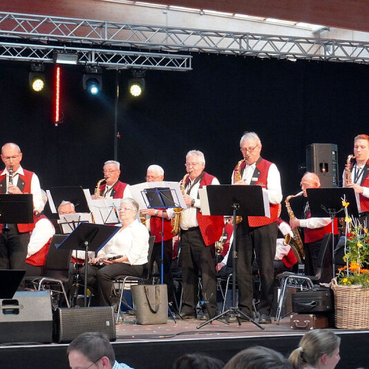 seniorenblasorchester beim wertungsspiel in der arena geisingen 2023 18 20230518 1142193740