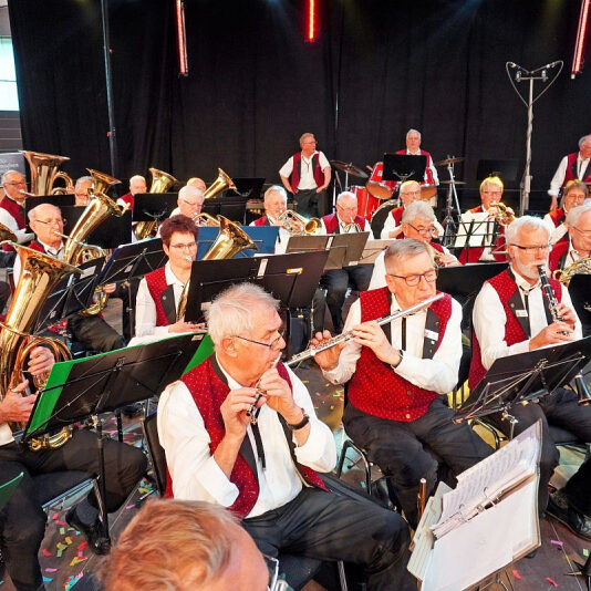 seniorenblasorchester beim wertungsspiel in der arena geisingen 2023 22 20230518 1309814457