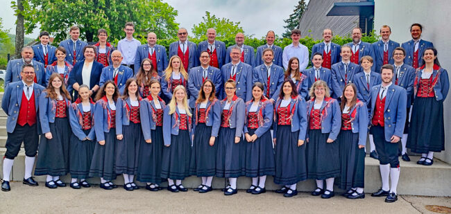 34 MVKH Gruppenbild bearb 1200